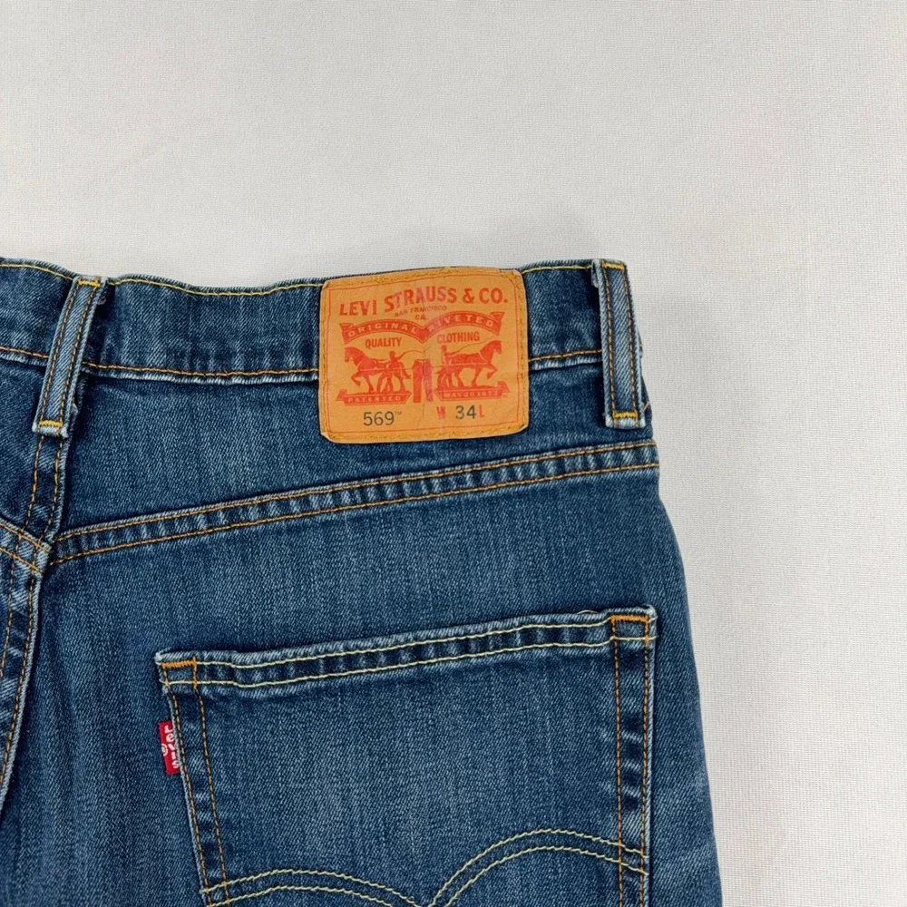 Levis please note