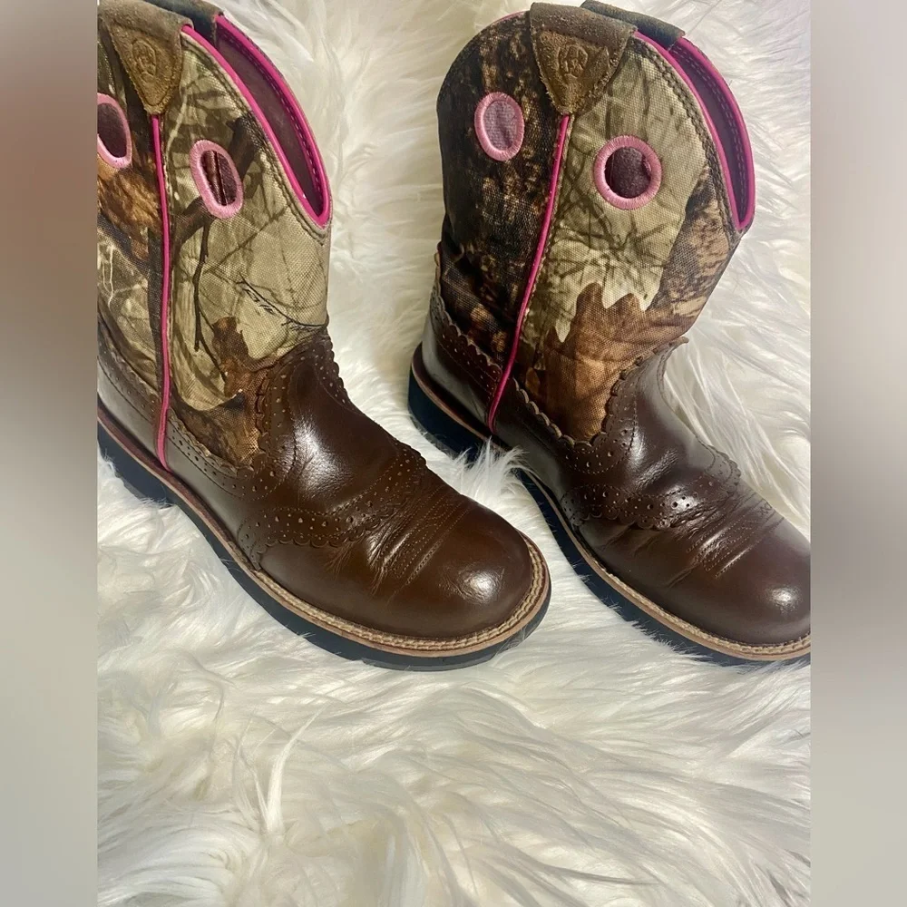 Ariat Brown and Camo Boots with Pink Trim