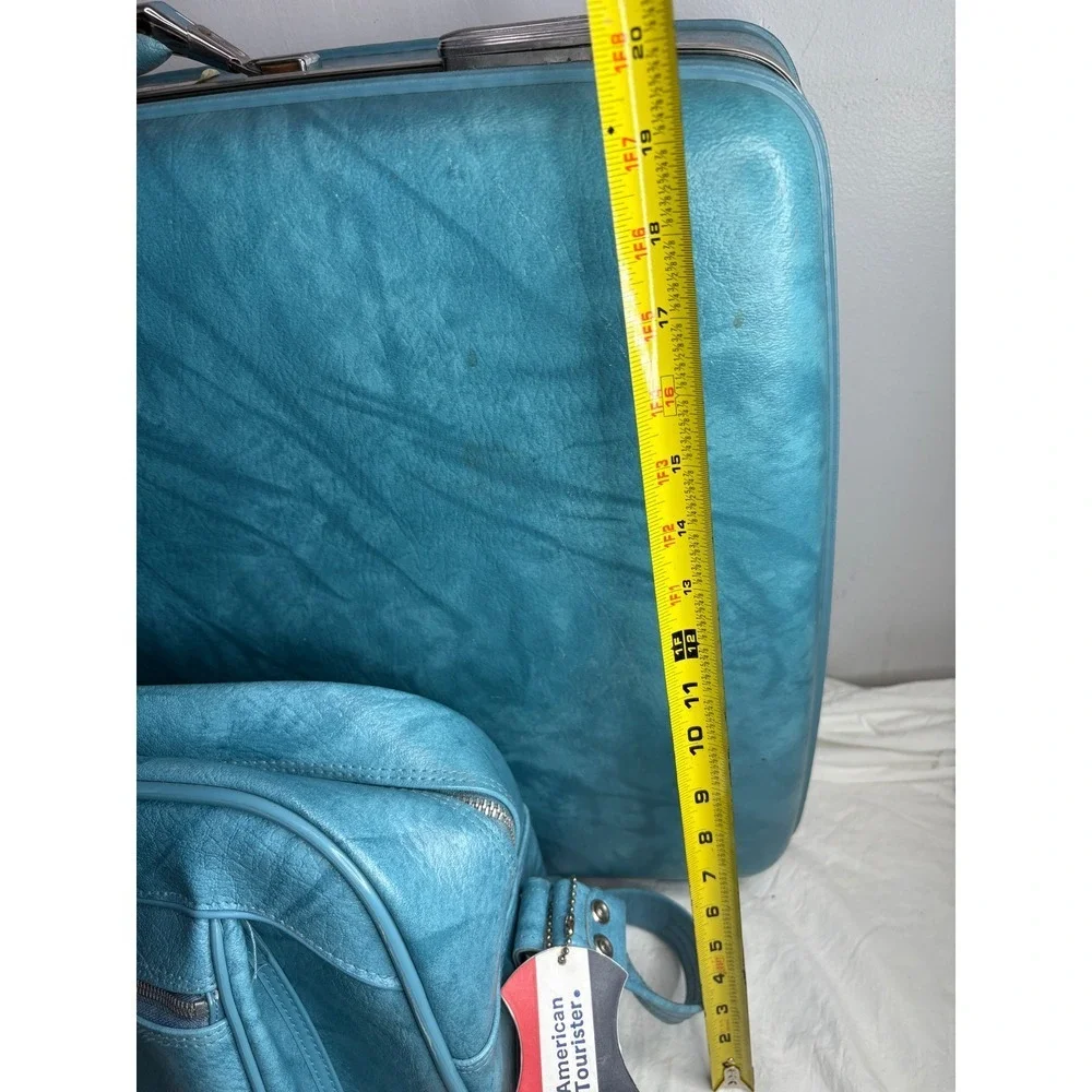 American Tourister embark your