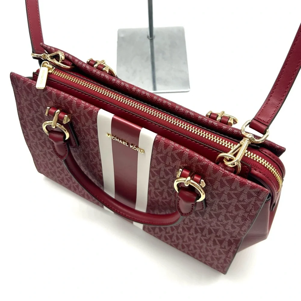 Michael Kors hardware tone 17%