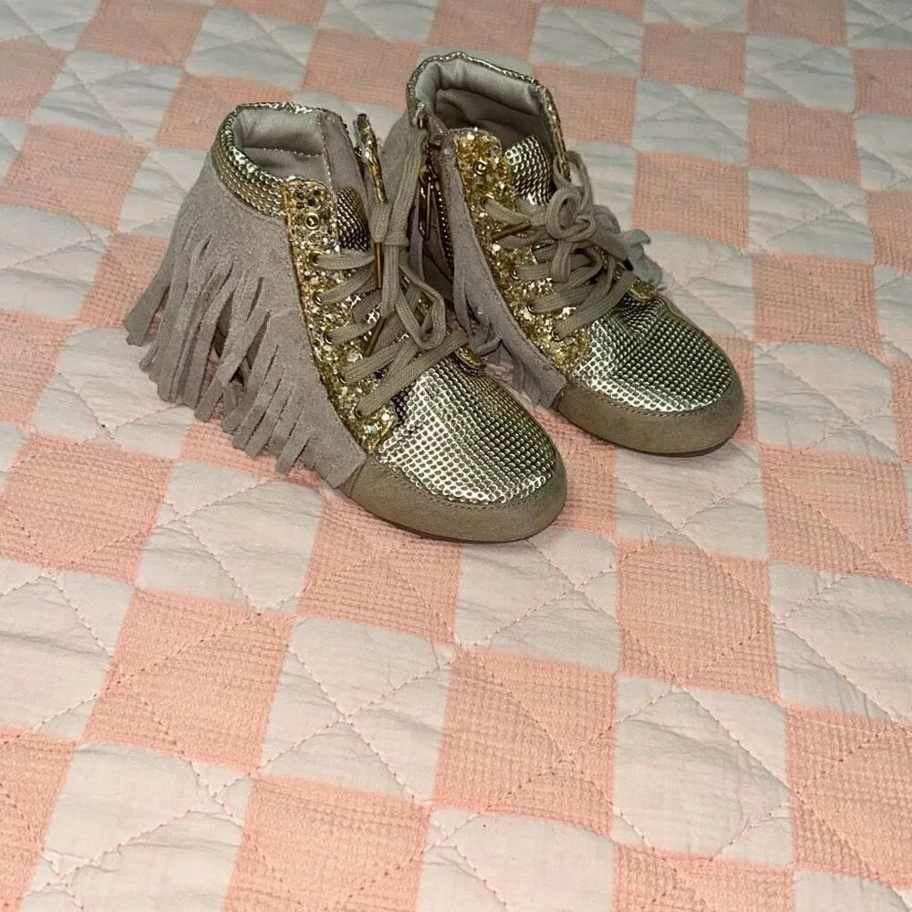 Joyfolie fringe booties sz 9