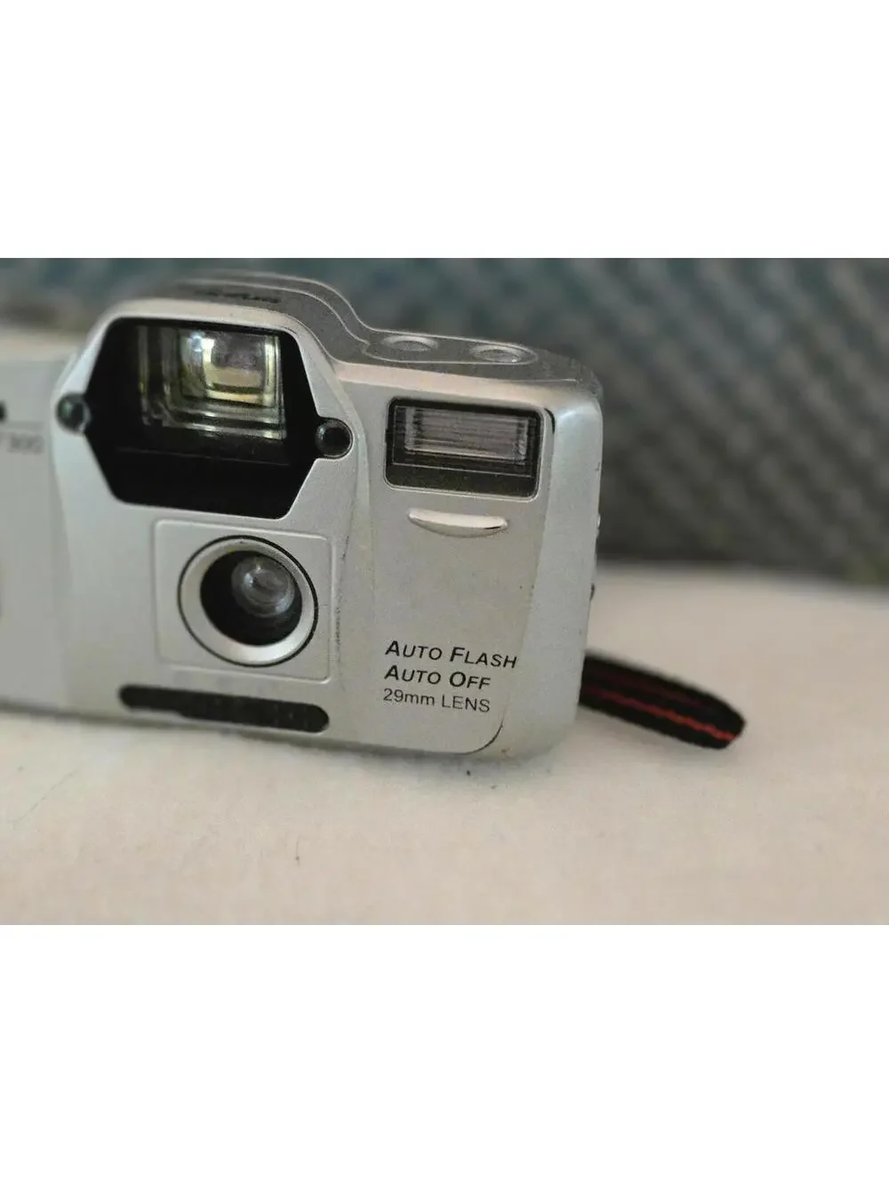 Argus FF300 35mm Point & Shoot Film Camera Auto Flash 29mm Lens Untested