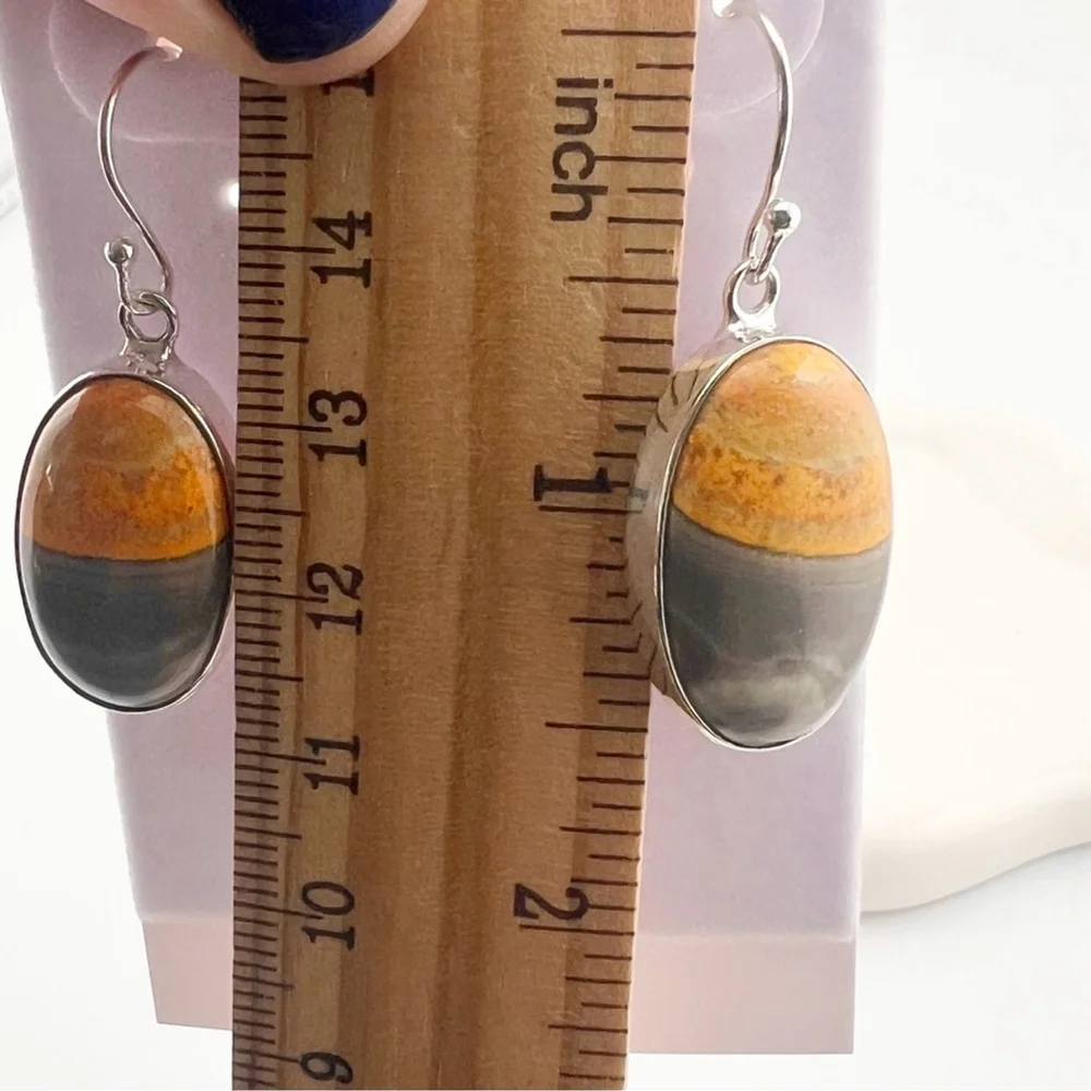 Southwest bumblebee jasper