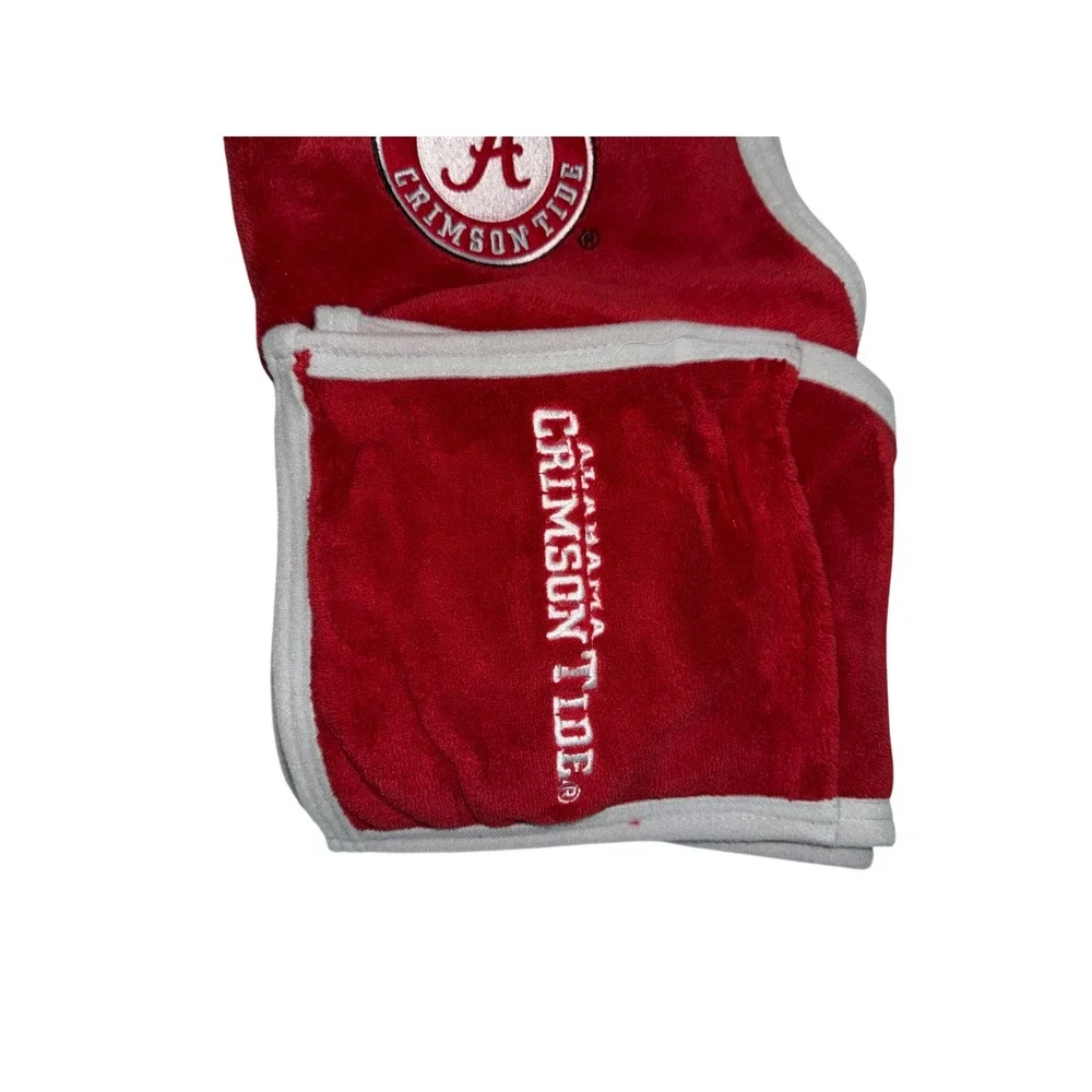 Little Earth Productions alabama crimson