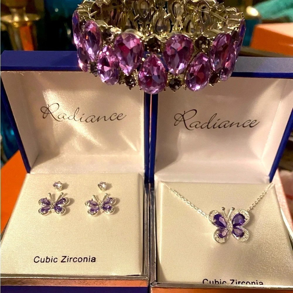 Fashion Jewelry this piece