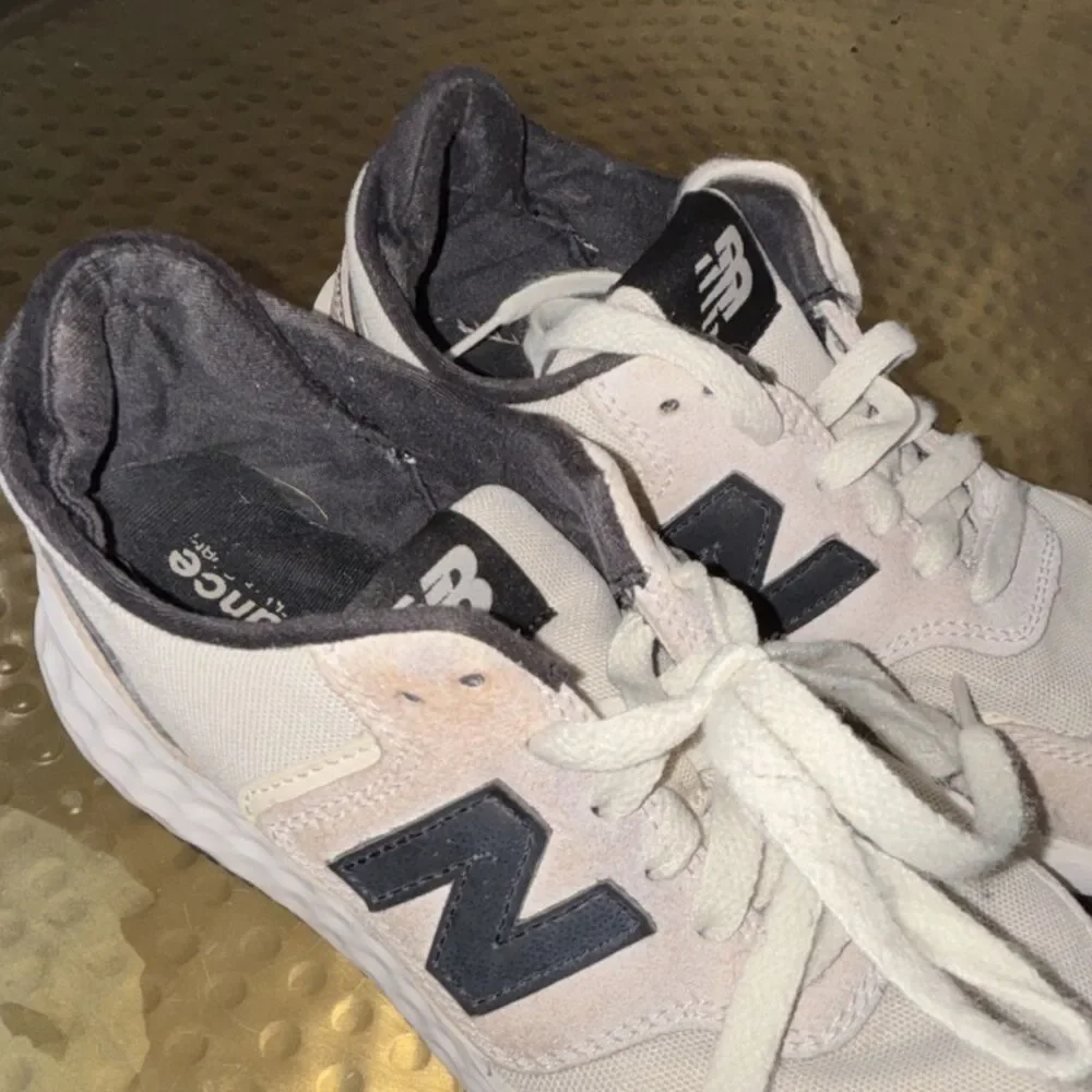 New Balance womens White Pink Beige Animal Print Low Top Lace-Up Sneakers size 7