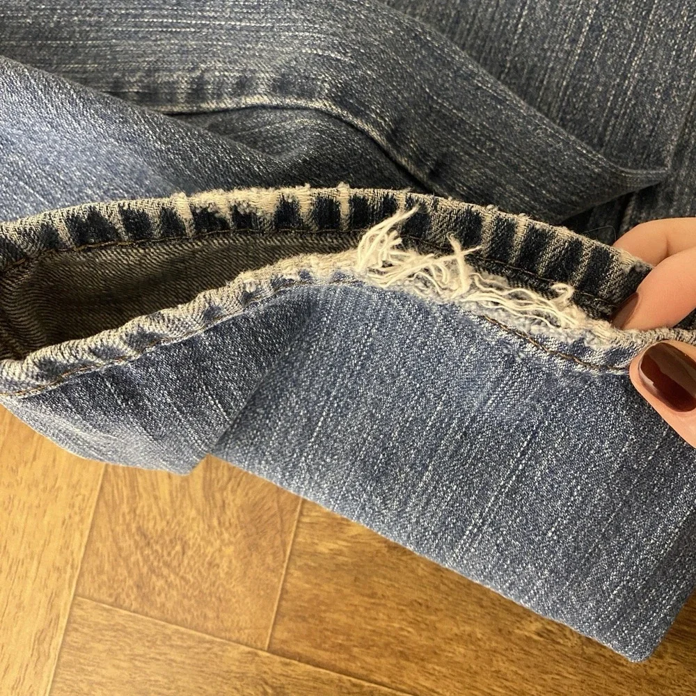 Levis there slight