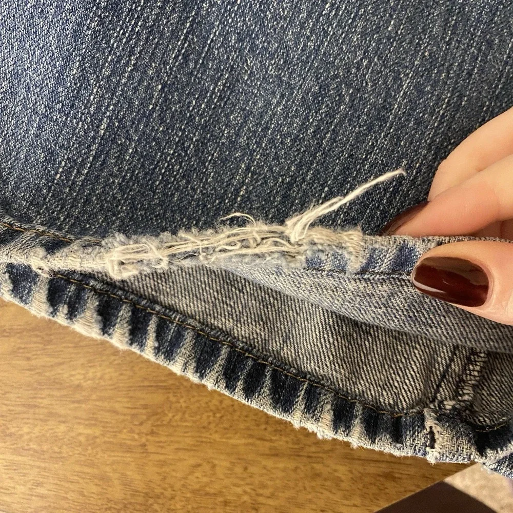 Levis there slight
