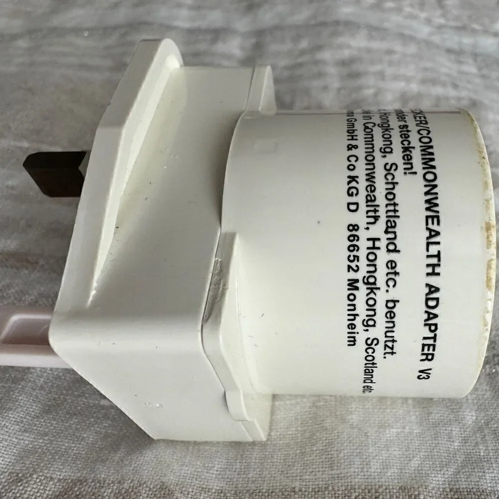 Hama travel adapter