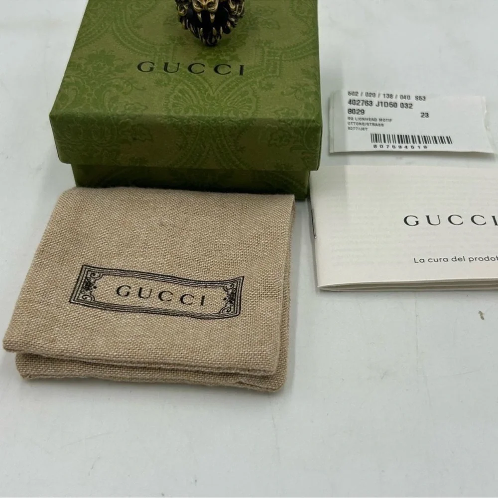 Men’s Gucci iconic Lionhead ring size 10 made in Italy. Black Stone.