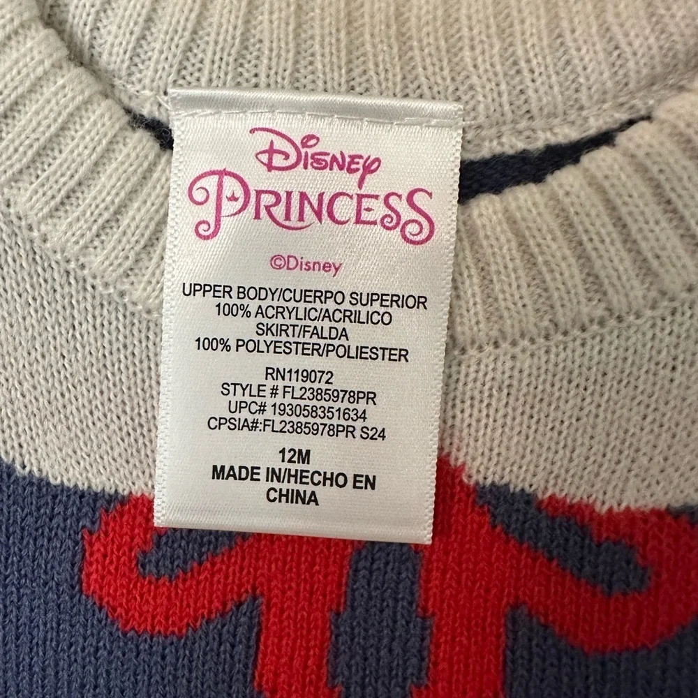 Disney top features white