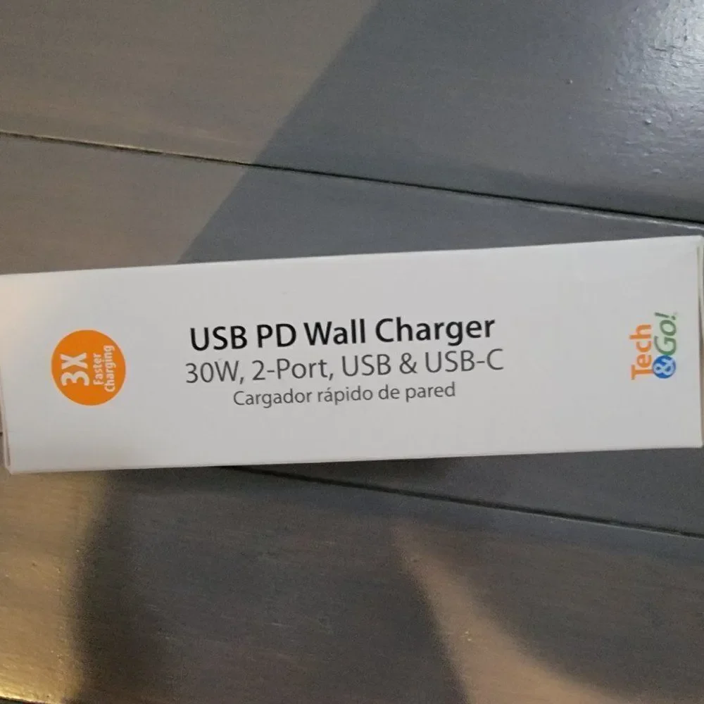 Tech & Go USB PD Wall Charger 30W, 2-Port, USB & USB-C - White
