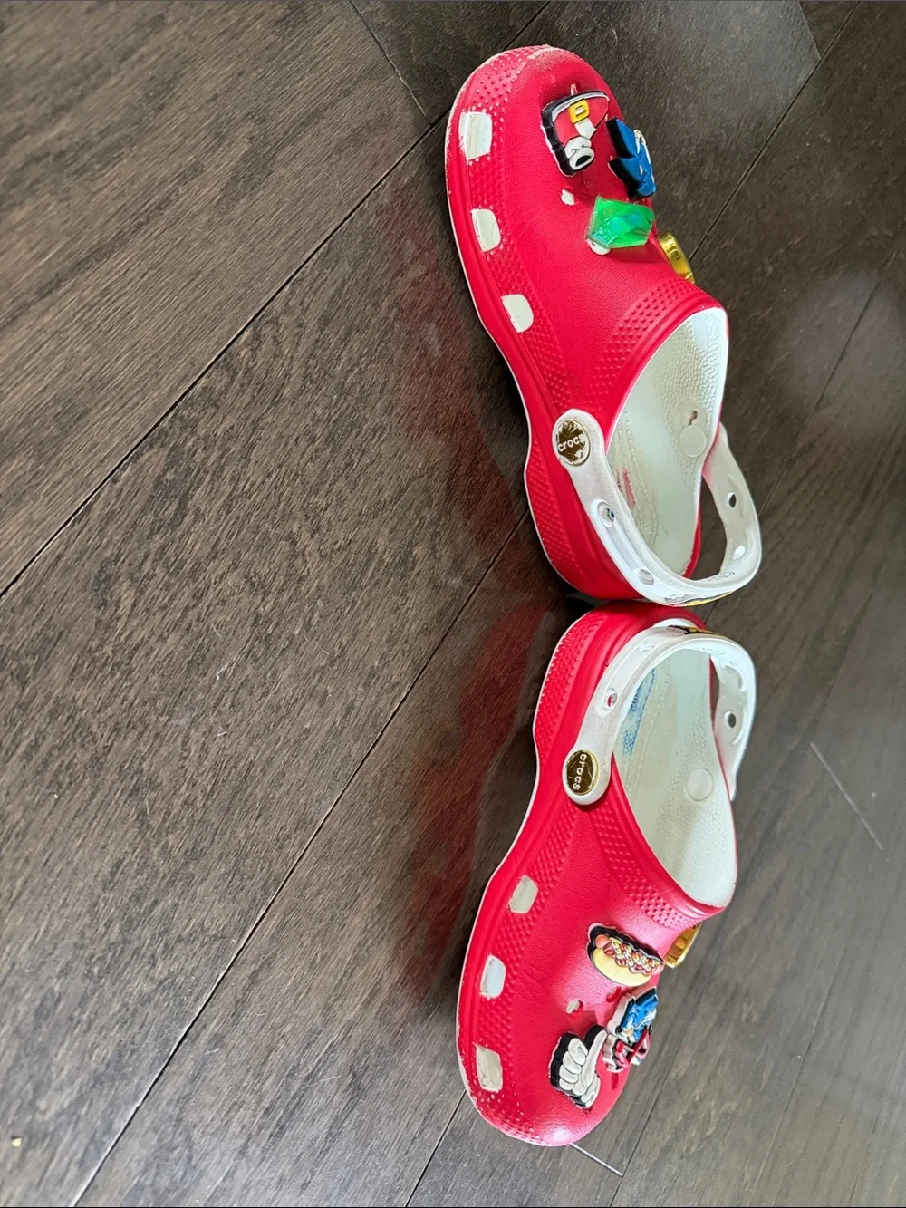 CROCS bright red