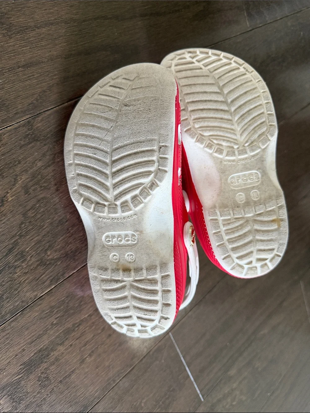 CROCS bright red