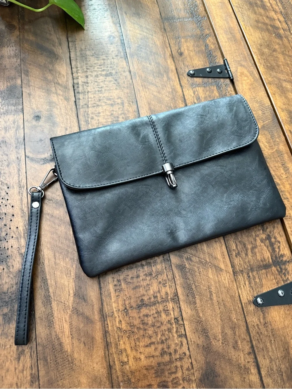 Men's Black Leather Wristlet Clutch Multipocket - Minimal Carry