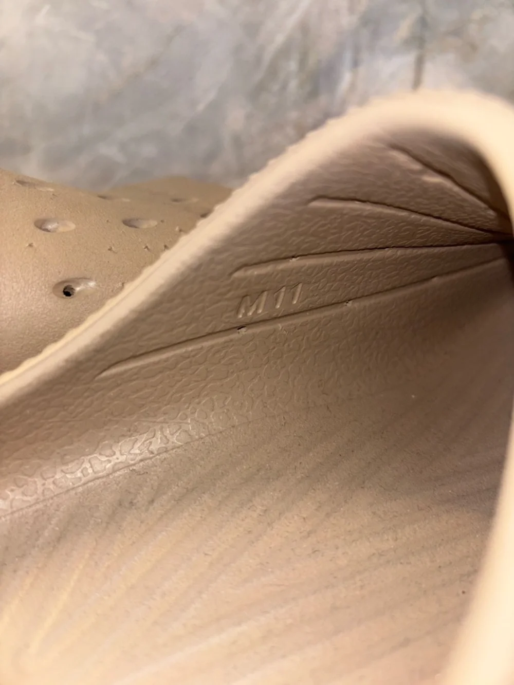 UGG lightweight slip