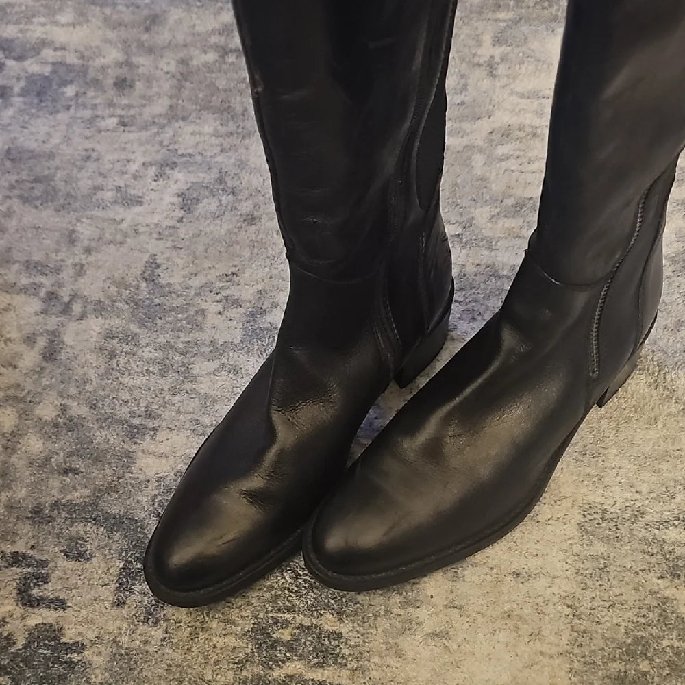 Clarks ladies knee