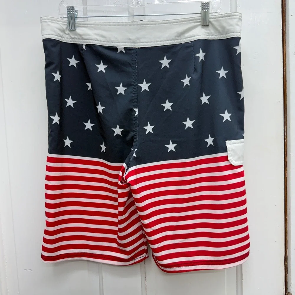 Carbon red white