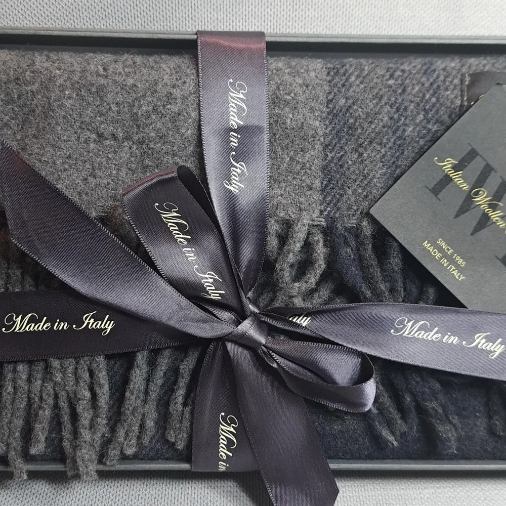 ITALIAN WOOLLEN TREASURES Men's Gray/Dark Blue 100% Wool Fringed Scarf 30X180 cm