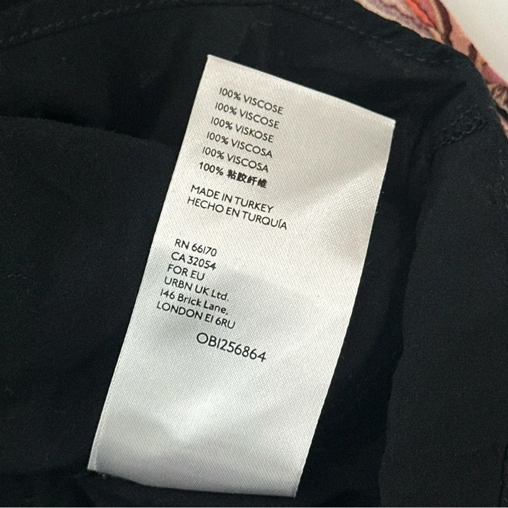 Anthropologie •approx measurements•