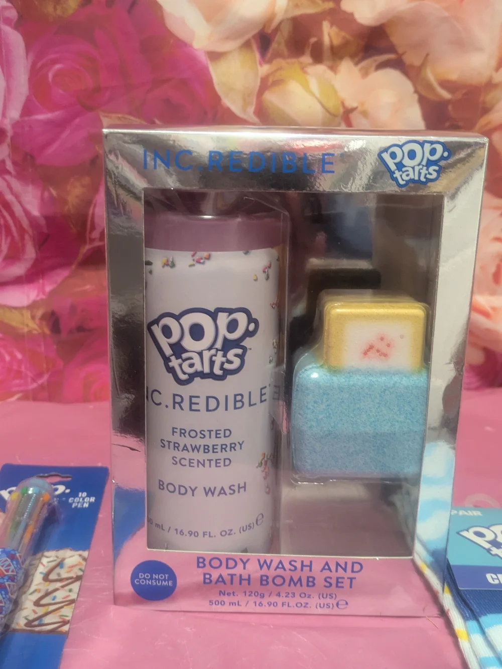 Pop-Tarts Frosted Strawberry Body Wash & Bath Bomb Set with Blue Crew Socks Teen