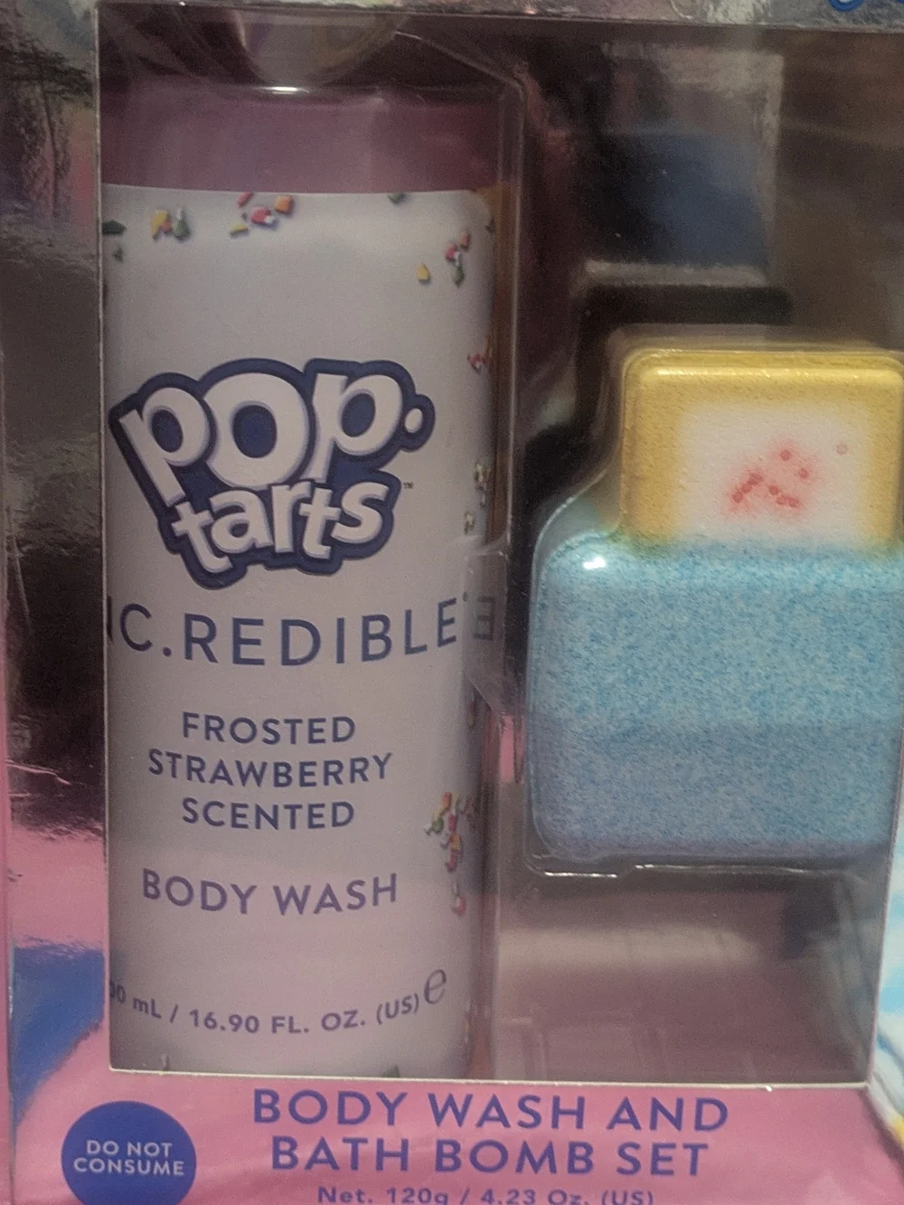 Pop-Tarts Frosted Strawberry Body Wash & Bath Bomb Set with Blue Crew Socks Teen