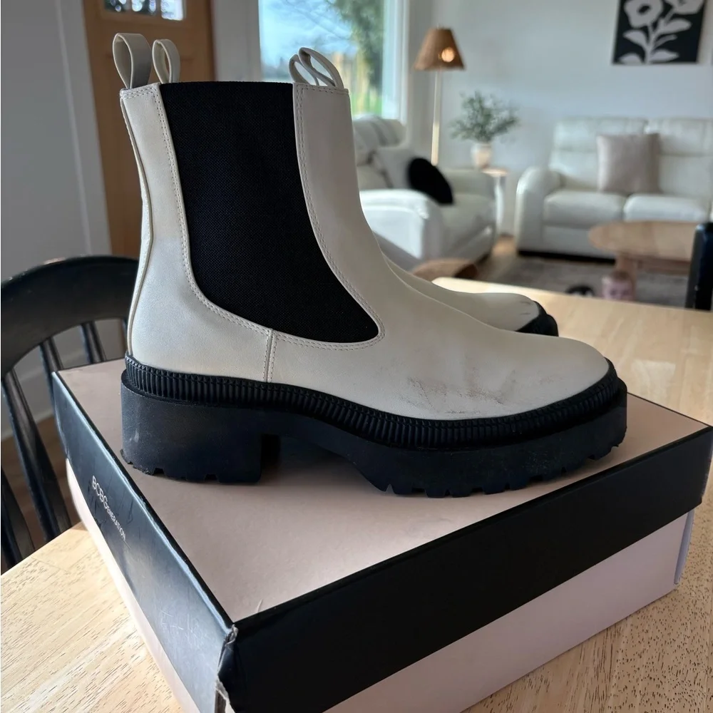 BCBGeneration elegant ankle