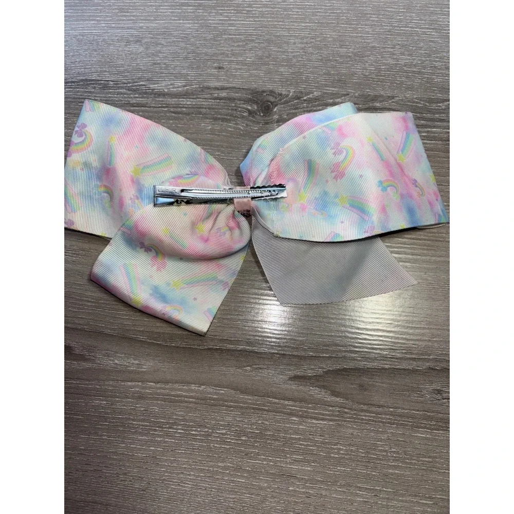 JoJo Siwa **missing silver