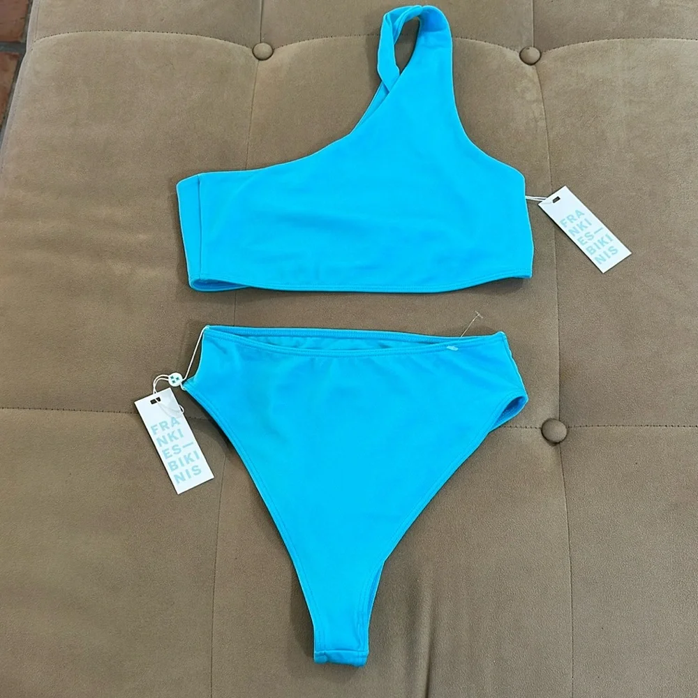 Frankies Bikinis leave color