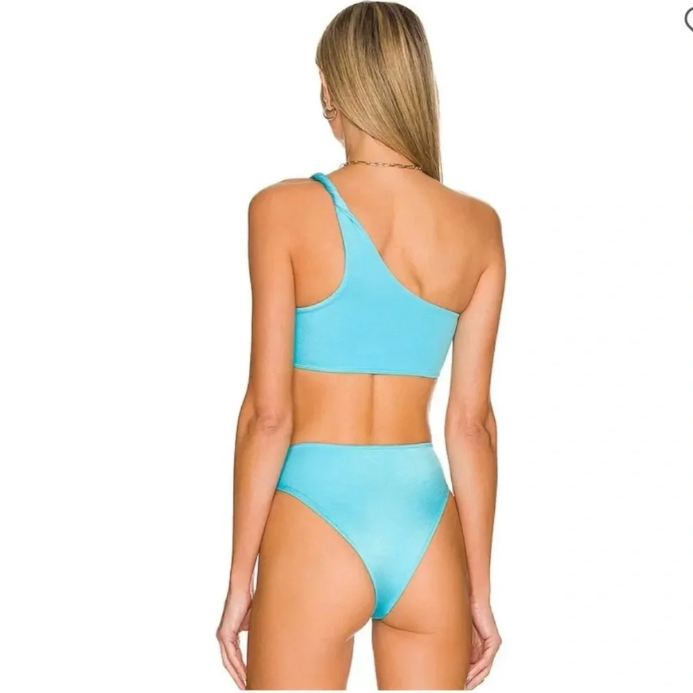 Frankies Bikinis nwt blue