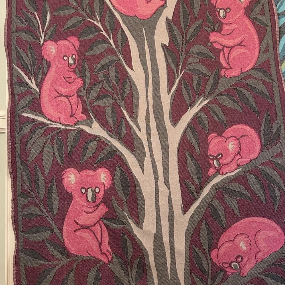 KOALA Heirloom Collection Pink + Gray Hand Crafted Loom Weave New Original 84”