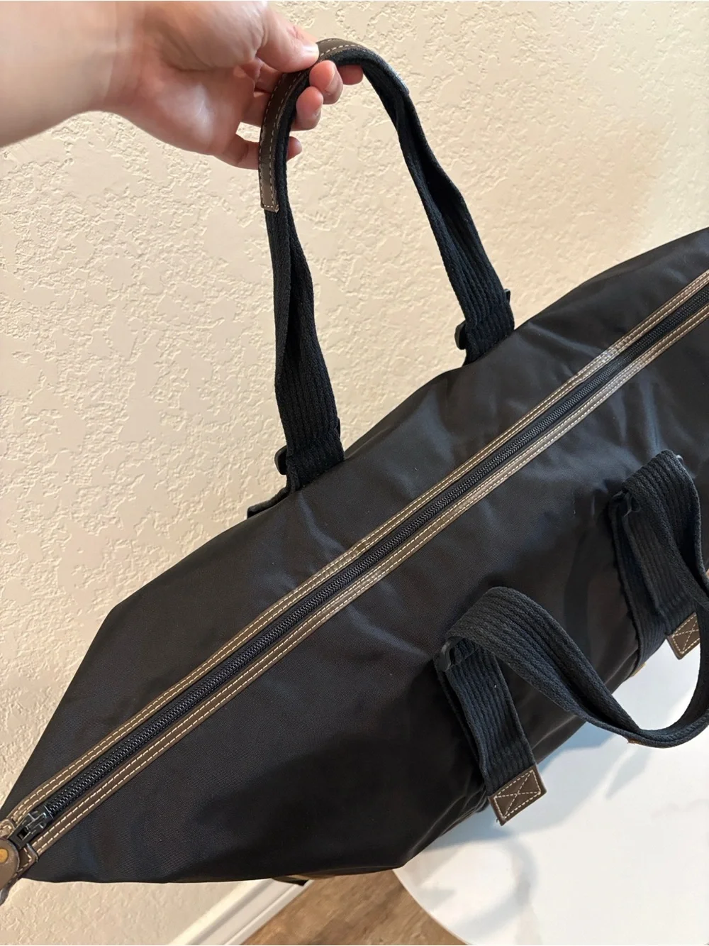Dunhill spacious black