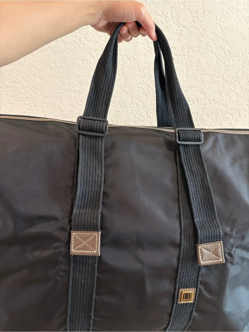 Dunhill spacious black