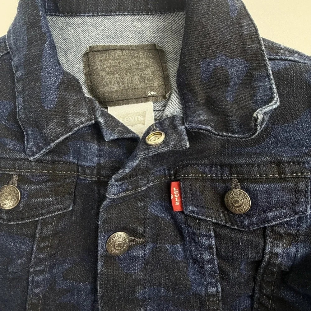 Levis subtle durable
