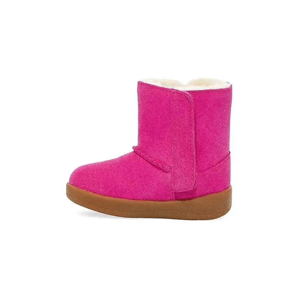UGG detailskeep little