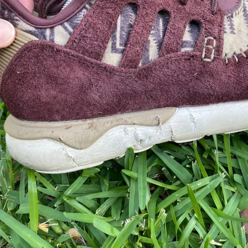 adidas tubular appear featuring