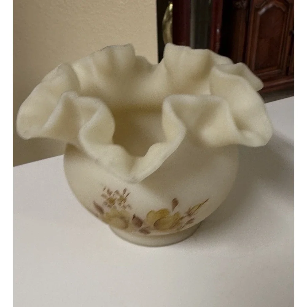 Fenton Custard Glass Ruffled Edge‎ Rose Bowl Vase Hand painted Signed Vintage