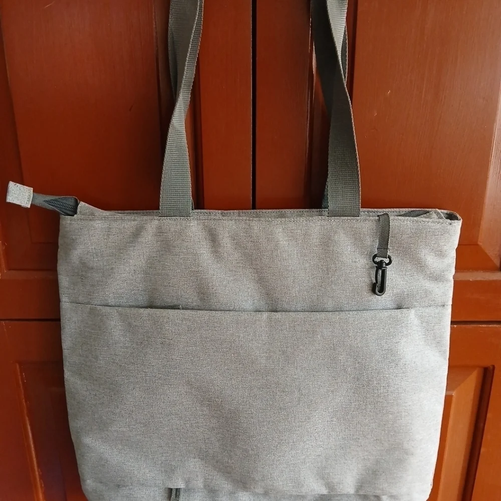 Solo New York Light Gray Laptop Trolley Bag Great for Travel!