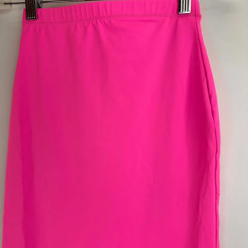 SKIMS bright pink