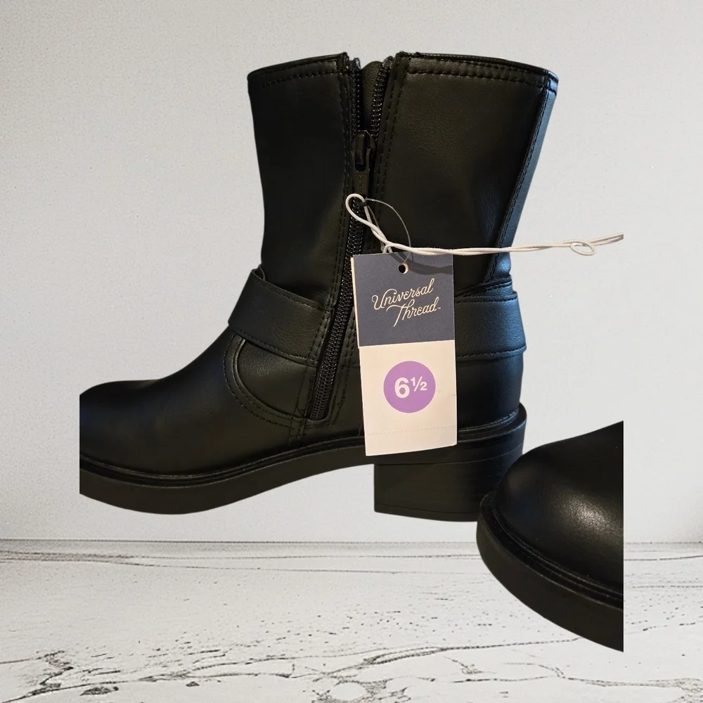 Universal Thread Black Ankle Booties