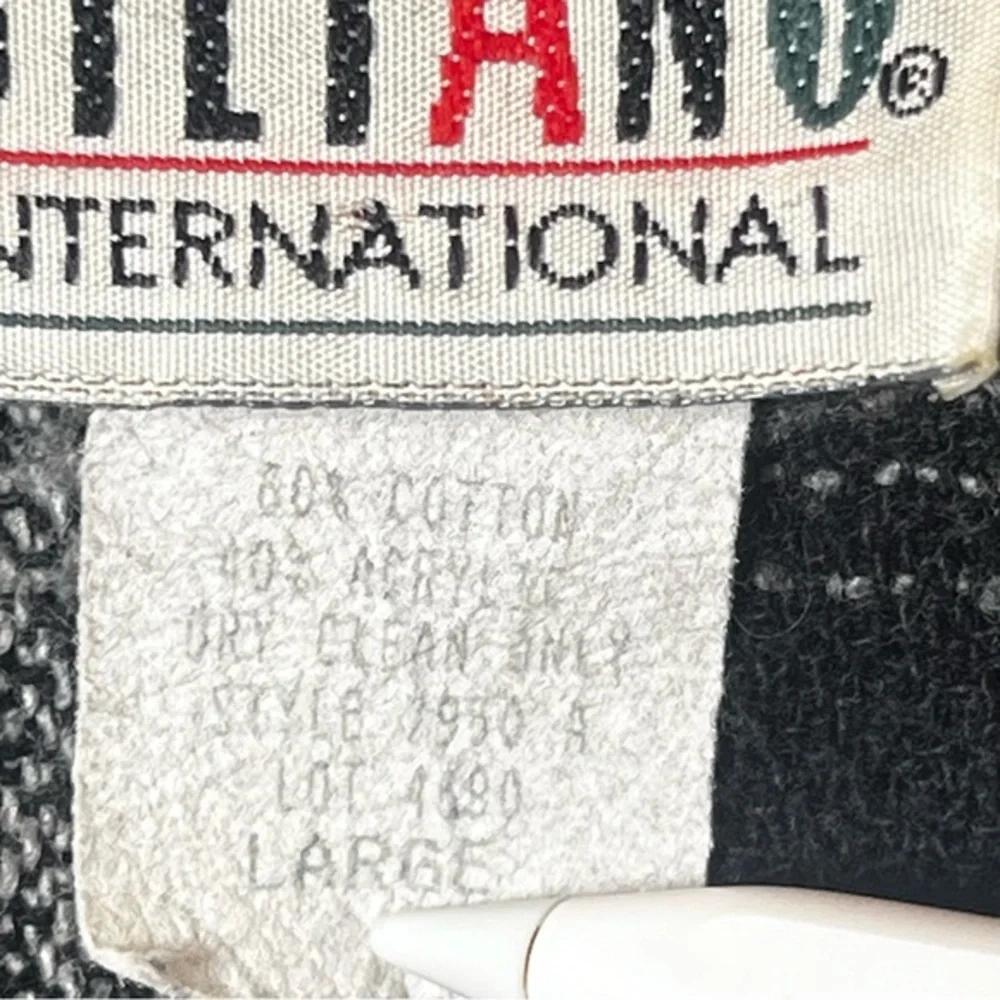 Vintage 90’s button