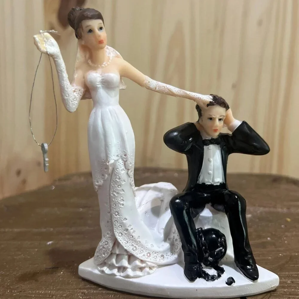 Poly Resin Wedding Cake Topper Funny Couple Figurine Decoration Gift
