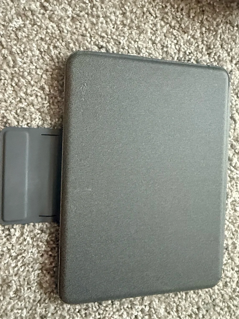 Logitech viewing textured snap
