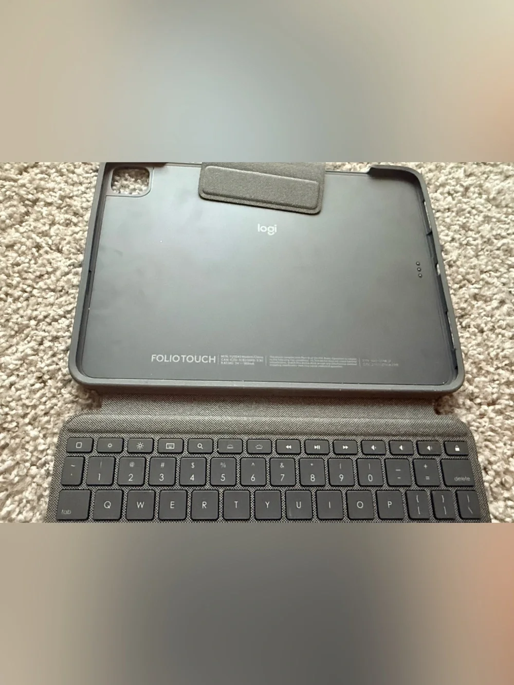 Logitech slim remove snap