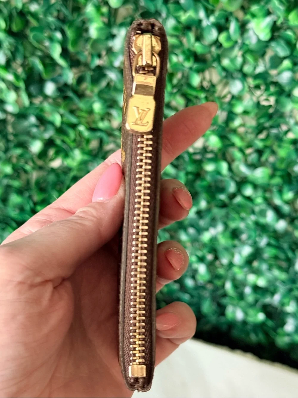 Louis Vuitton comes classic louis