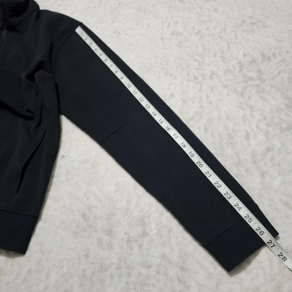 Lululemon Men's Sojourn Jacket  Size L  Black  Full Zip sporty casual