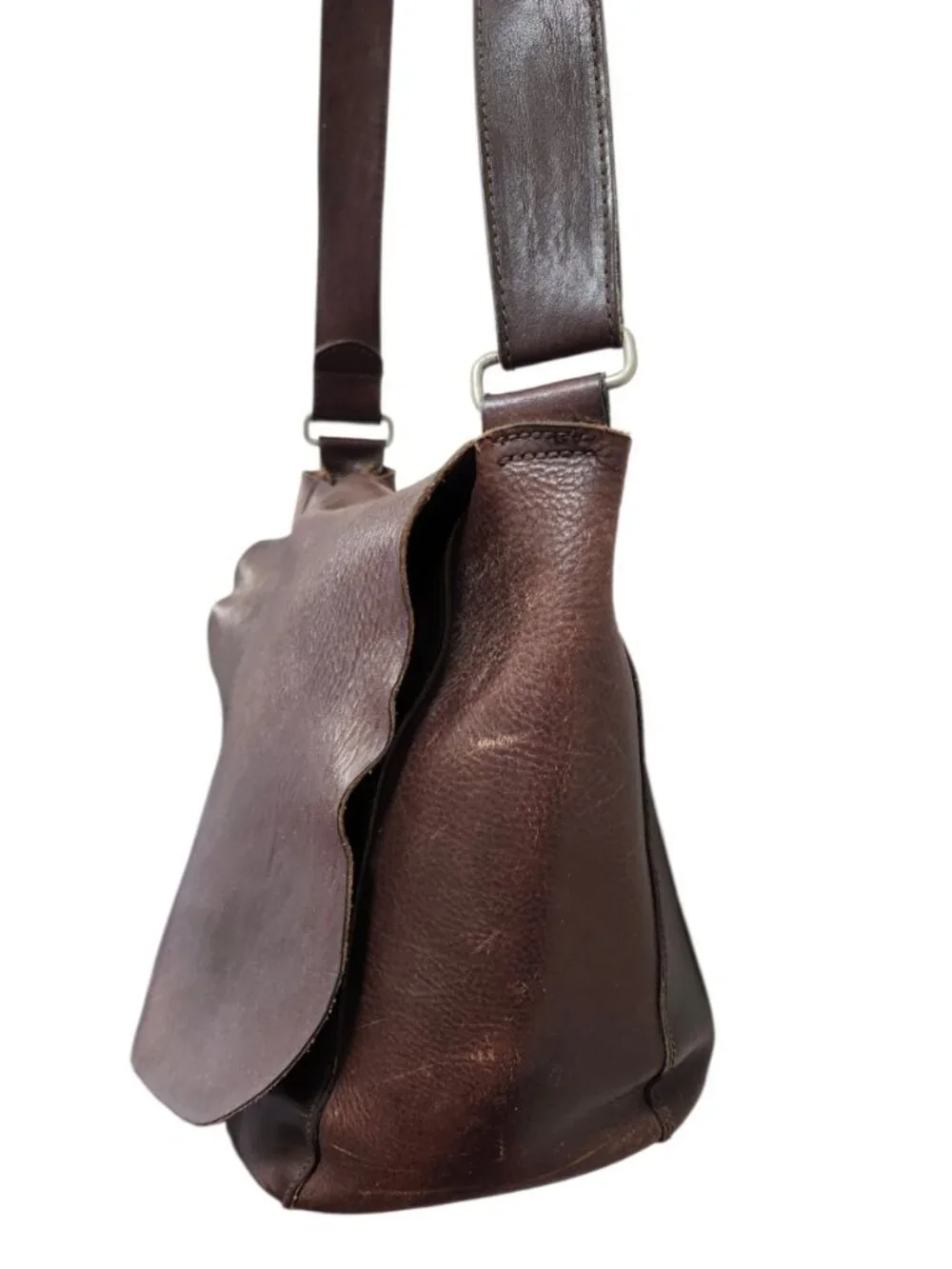m0851 leather crossbody