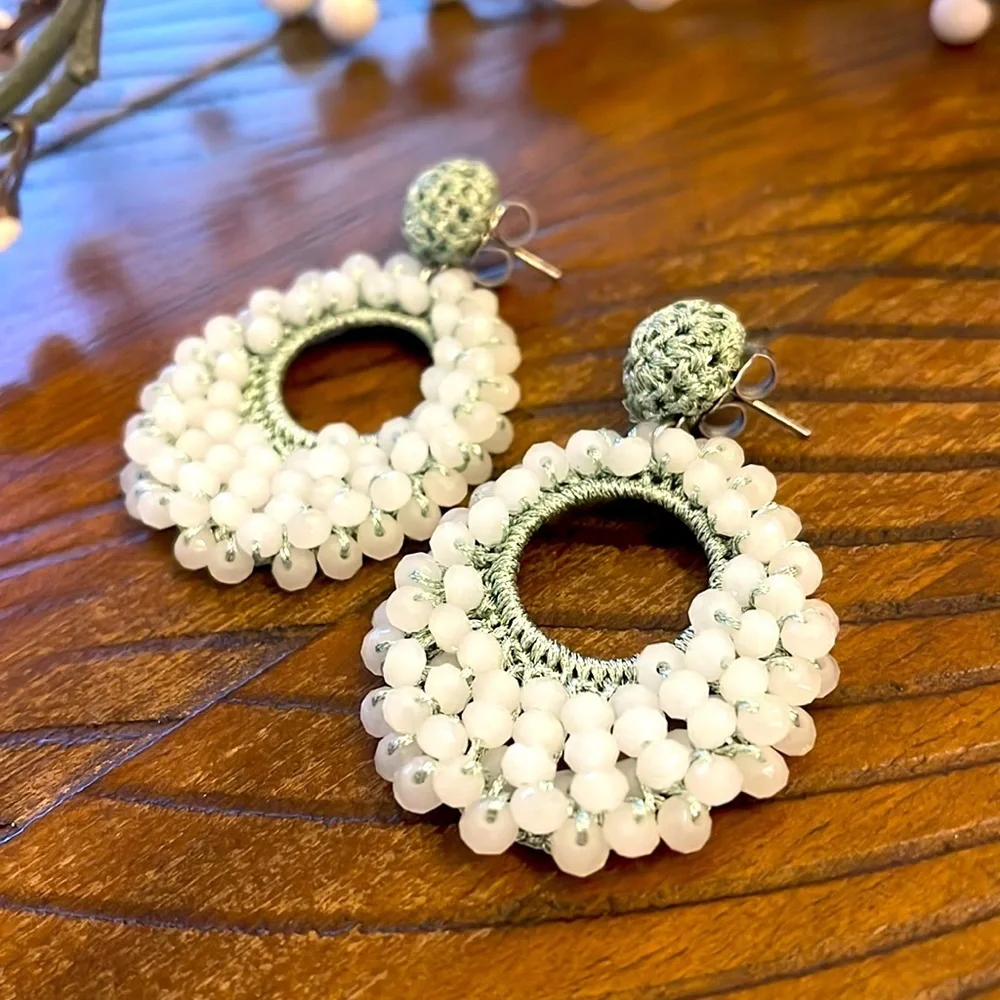 N/A earrings crystal bead
