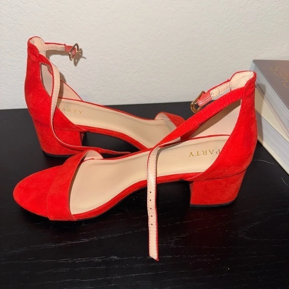 Party Open Toe Ankle Strap Low Short Chunk Block Heel Red Suede Size 9