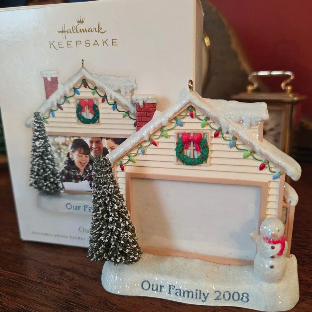 HALLMARK Keepsake Our‎ Family 2008 Photo Holder Christmas Ornament w/ Box